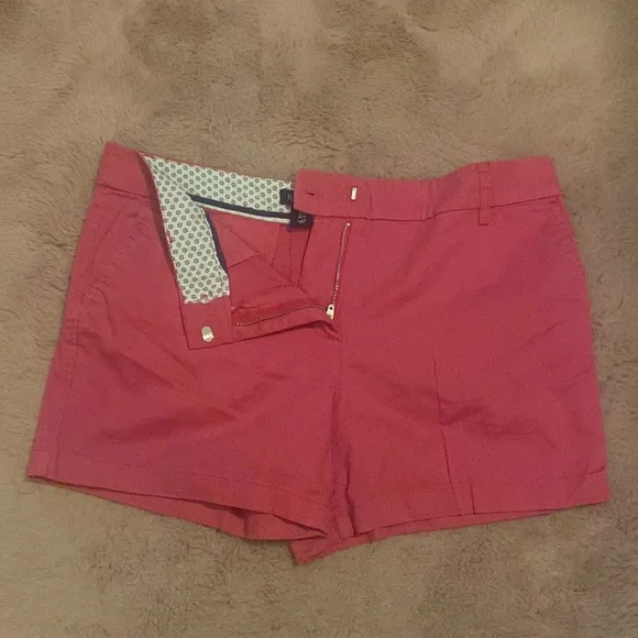 Pink shorts - Picture 2 of 3
